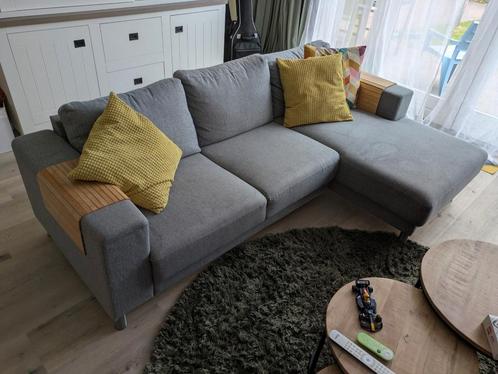 Grijze 2,5zits bank met chaise longue 236cm, Huis en Inrichting, Banken | Complete zithoeken, Gebruikt, Stof, Ophalen