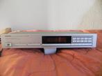 TE KOOP; ONKYO   T4120 TUNER IN ZILVER   ANALOOG, Ophalen, Zo goed als nieuw, Analoog