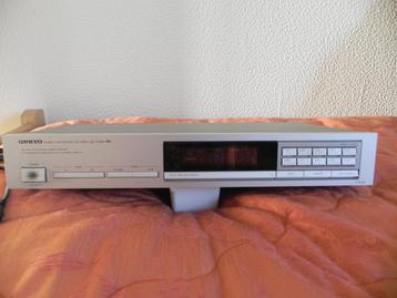 TE KOOP; ONKYO   T4120 TUNER IN ZILVER   ANALOOG beschikbaar voor biedingen
