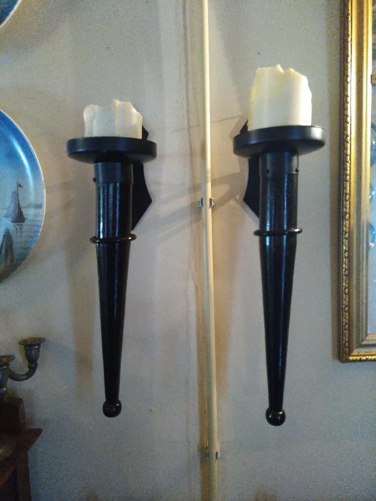 paar WAND-KANDELAARS 50 cm, van zwart gecoat metaal en hout, Gebruikt, 50 tot 75 cm, Zwart, Ophalen of Verzenden