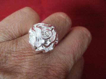 Mooie verzilverde Roos ring # SALE # beschikbaar voor biedingen