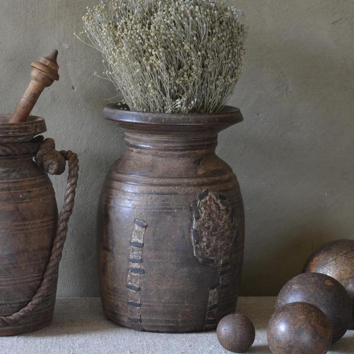 Oude houten Himachal pot Nepalese kruik, Huis en Inrichting, Woonaccessoires | Vazen, Gebruikt, Overige kleuren, Minder dan 50 cm