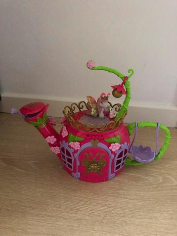 Filly theepot met veel accessoires en fillies beschikbaar voor biedingen