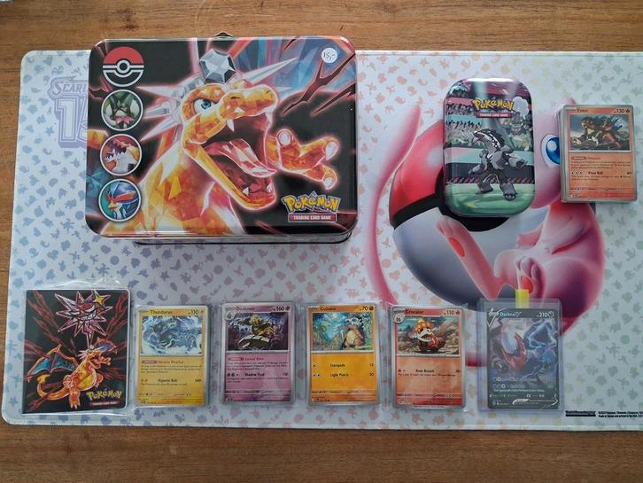 Koffertje met 100 verschillende pokémonkaarten +extra's, Hobby en Vrije tijd, Verzamelkaartspellen | Pokémon, Zo goed als nieuw