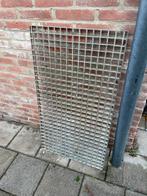 Metalen Rooster - 55 x 100, Doe-het-zelf en Verbouw, Metalen, Ophalen, Gebruikt, IJzer
