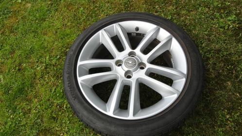 Opel Corsa D,E alu velgen origineel met zomerbanden 17 inch, Auto-onderdelen, Banden en Velgen, Banden en Velgen, Zomerbanden