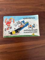 Spelenderwijs, voetbalspelregels in woord en beeld., Boeken, Ophalen of Verzenden, Gelezen, Dick Bruynestein, Balsport