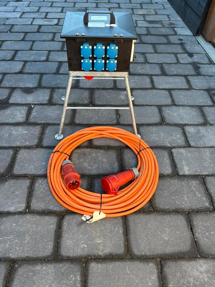 32 Amp Zwerfkast van 2024 incl 25 mtr aansluitkabel. Gekeurd, Doe-het-zelf en Verbouw, Elektra en Kabels, Zo goed als nieuw, Overige typen