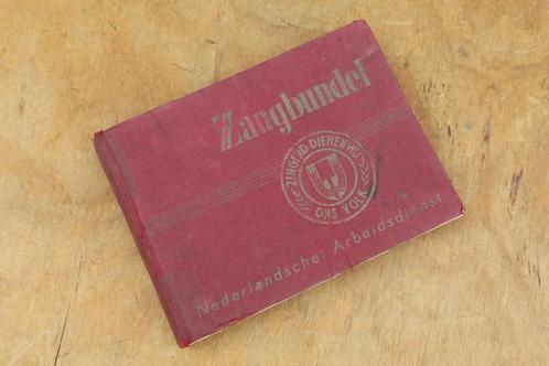 + Nederlandse Arbeitsdienst NAD Zangbundel 1942 +, Verzamelen, Militaria | Tweede Wereldoorlog, Nederland, Ophalen of Verzenden