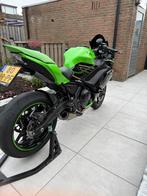 Kawasaki Ninja 650 (A2) Titanium Akrapovic, Bomvol extra’s!, 2 cilinders, ABS, 649 cc, Minimaal motorrijbewijs A2