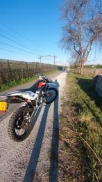 Aprilia rx50 2015, Fietsen en Brommers, 6 versnellingen, Zo goed als nieuw, 50 cc, Ophalen