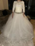 Trouw-/bruidsjurk met sluier XS 34 voor 500 euro, Ophalen, Zo goed als nieuw, Wit, Trouwjurk