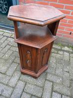 Oude drankkast Houten bijzettafel/kastje met deur, Ophalen of Verzenden