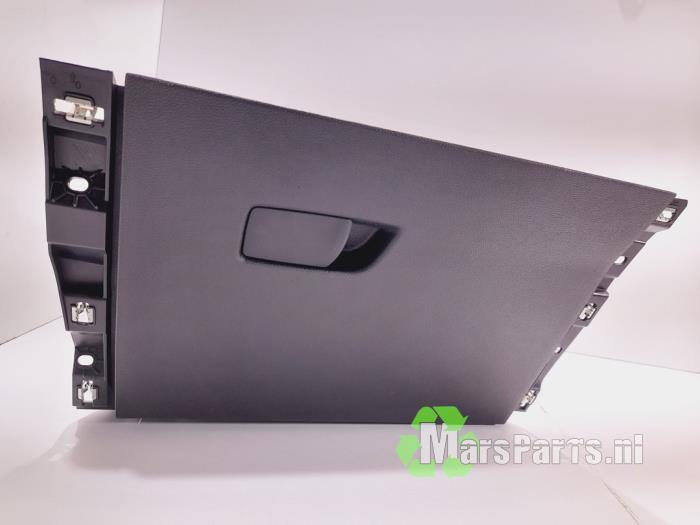 Dashboardkastje van een Renault Clio, Auto-onderdelen, Dashboard en Schakelaars, Renault, Gebruikt, 6 maanden garantie, 12 maanden garantie