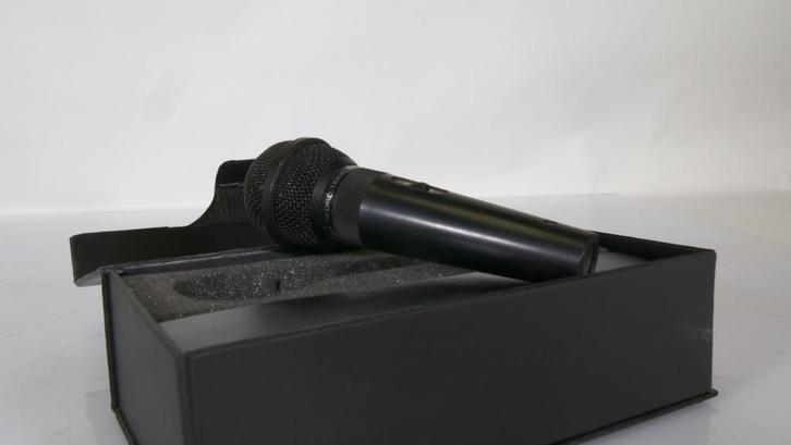 Hisonic HM-66 Dynamische Microfoon met Doos, Muziek en Instrumenten, Microfoons, Gebruikt, Zangmicrofoon, Draadloos, Ophalen of Verzenden