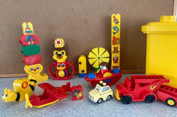 Vintage duplo rammelaars,vliegtuig,cars auto Luigi,opbergbox