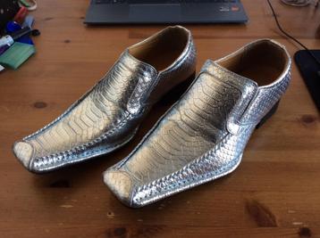Di Bartelomeo schoenen, instappers zilverkleurig. maat 41. beschikbaar voor biedingen