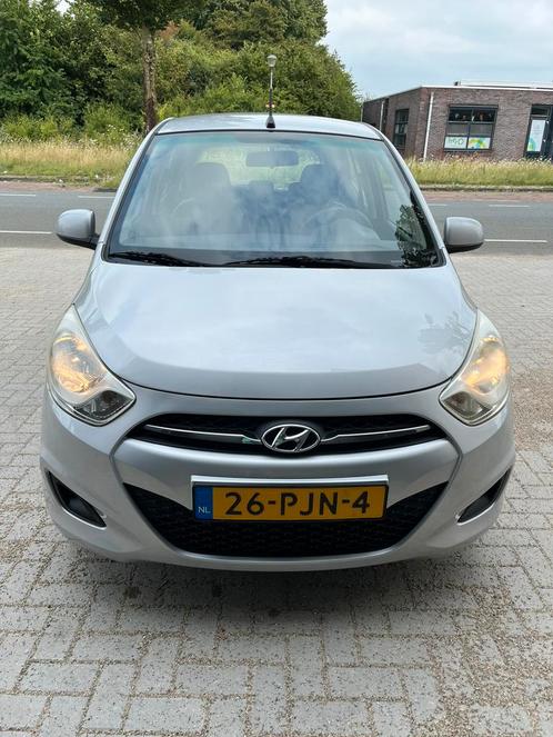 Hyundai i10 1.1 I 5DR 2011 Grijs/Zilver, Auto's, Hyundai, Particulier, i10, Elektrische ramen, Benzine, Euro 5, B, Hatchback, Handgeschakeld