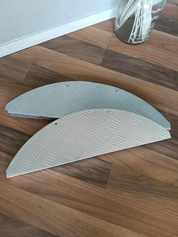 Traanplaat voor traptreden beschikbaar voor biedingen