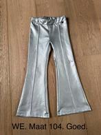 Zilveren flared broek - Maat 104. WE., Ophalen of Verzenden, Gebruikt