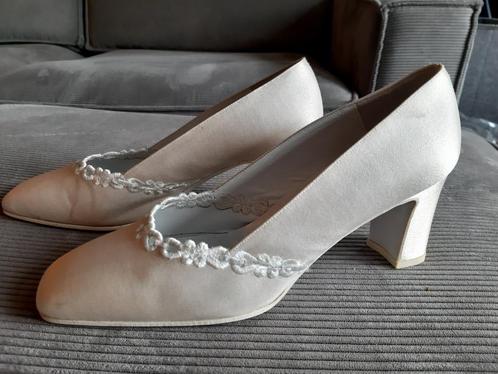 Trouwschoenen - maat 36,5/37, Kleding | Dames, Trouwkleding en Trouwaccessoires, Gedragen, Schoenen, Wit, Ophalen of Verzenden