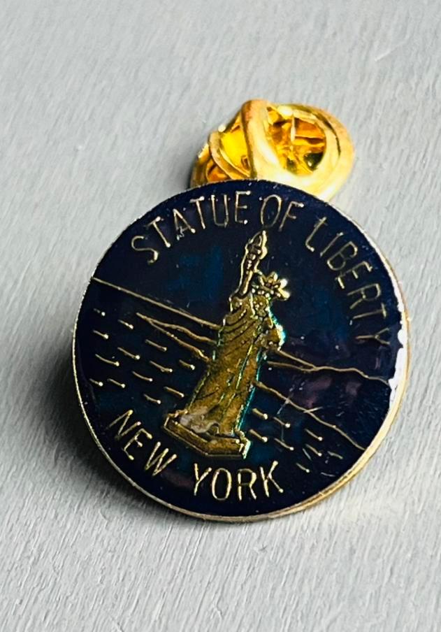 Vrijheidsbeeld New York pin, Verzamelen, Speldjes, Pins en Buttons, Zo goed als nieuw, Ophalen of Verzenden