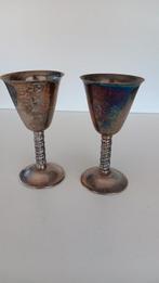 Verzilverde bekers met bewerking bij de stelen., Antiek en Kunst, Ophalen of Verzenden