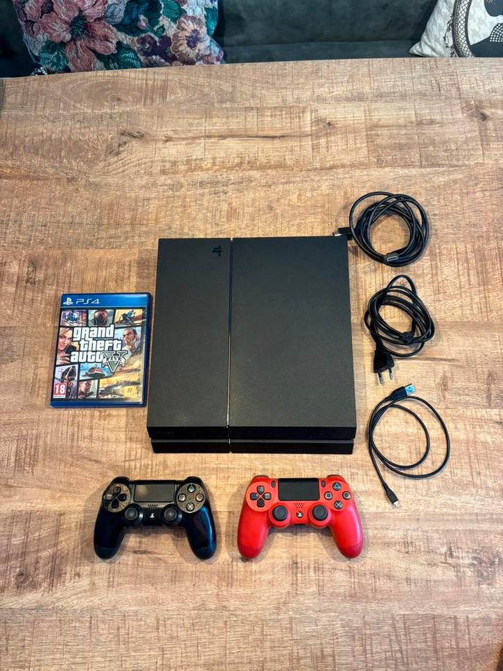 Playstation 4 1TB + 2 controllers + GTA 5, Spelcomputers en Games, Spelcomputers | Sony PlayStation 4, Zo goed als nieuw, Original