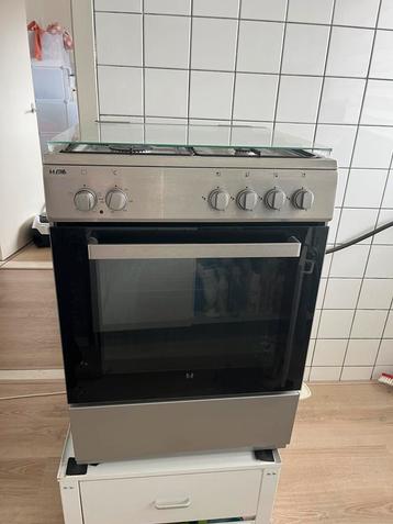 Etna Gasfornuis met Oven - 3 Jaar Oud beschikbaar voor biedingen