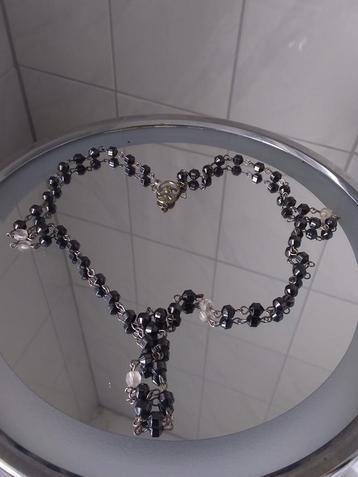 Mooi oude Ketting.

 beschikbaar voor biedingen