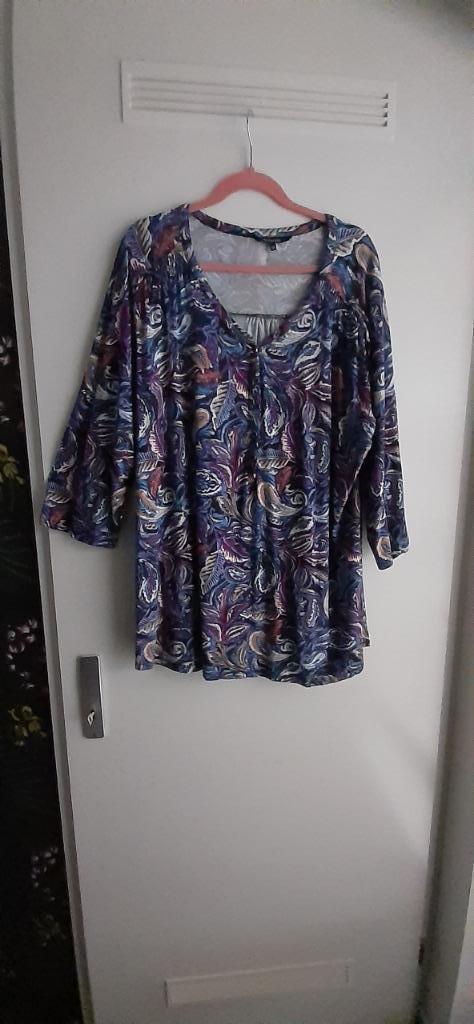 Tuniek maat 3 xl van M&S, Kleding | Dames, Grote Maten, Zo goed als nieuw, Shirt of Top, Blauw, Ophalen of Verzenden