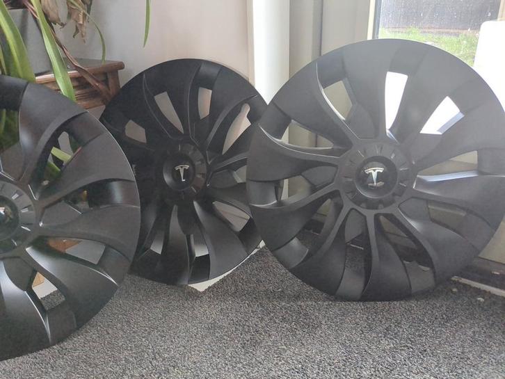 Tesla Model 3 wieldoppen zwart 18 inch (minder stoepschade), Auto diversen, Wieldoppen, Ophalen of Verzenden