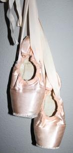 SALE Vintage roze ballet spitzen met linten Freed of London, Ophalen of Verzenden