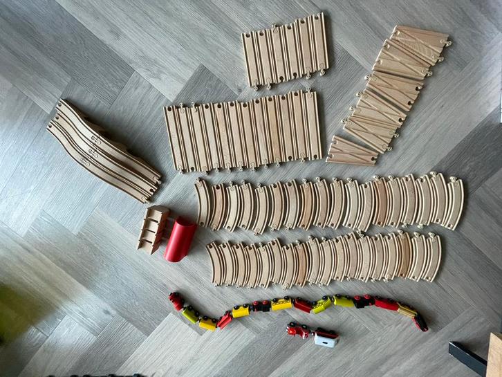 Houten Treinbaan - Veel Baandelen!, Kinderen en Baby's, Speelgoed | Houten speelgoed, Zo goed als nieuw, Ophalen