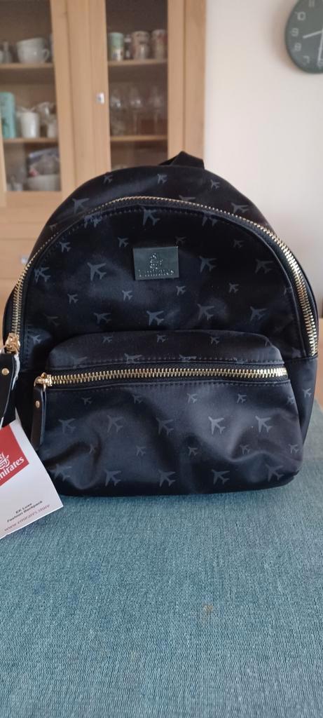 Rugtasje van Emirates zwart, Sieraden, Tassen en Uiterlijk, Tassen | Rugtassen, Nieuw, Overige merken, Minder dan 25 cm, Minder dan 30 cm