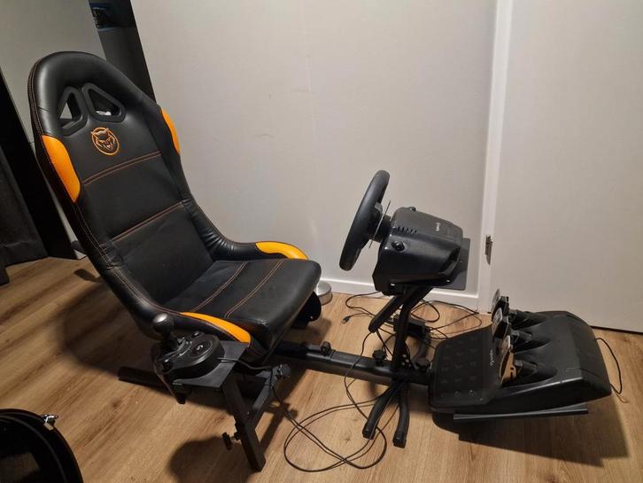Logitech G920 + playseat + games, Spelcomputers en Games, Spelcomputers | Xbox | Accessoires, Zo goed als nieuw, Xbox Original