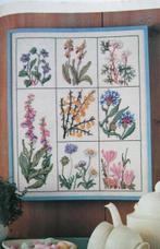 Borduurpatroon  Veldbloemen merklap  nr 9075, Hobby en Vrije tijd, Borduren en Borduurmachines, Verzenden, Nieuw, Handborduren