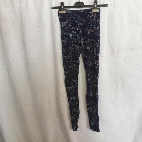Leuke meiden legging, donkerblauw, vogeltjes. Mt 134.The New, Kinderen en Baby's, Kinderkleding | Maat 134, Zo goed als nieuw