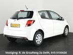 Toyota Yaris 1.0 VVT-i Aspiration | Airco | Camera | Bluetoo, Voorwielaandrijving, Stof, Origineel Nederlands, Handgeschakeld