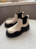 Bottega Veneta Boots - enkellaars Cremekleur, Kleding | Dames, Schoenen, Ophalen of Verzenden, Zo goed als nieuw