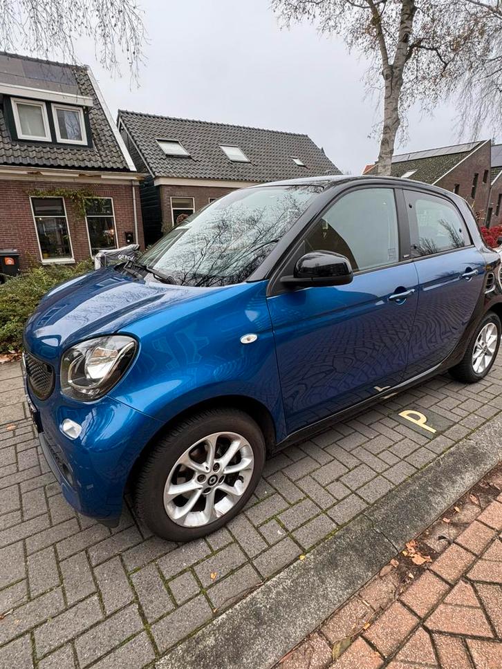 Smart ForFour 1.0 71pk S&S 2015 Blauw, Auto's, Smart, Particulier, Benzine, A, Hatchback, Handgeschakeld, Origineel Nederlands