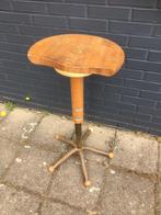 Oude kruk, met houten “tractor” zitting, Ophalen of Verzenden, Zo goed als nieuw, Hout