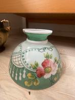 Oude glazen lampenkap met bloemmotief, Ophalen, Gebruikt, Wit, Rond
