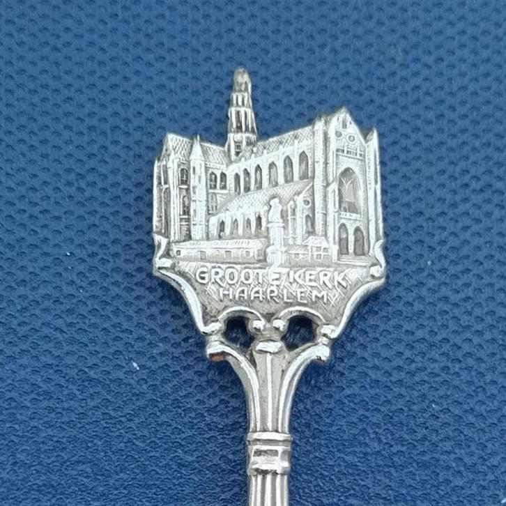 verzilverd lepeltje Groote Kerk Haarlem (Gero 90), Antiek en Kunst, Antiek | Bestek, Ophalen of Verzenden
