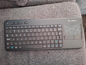 Logitech K400r draadloos toetsenbord met mousepad beschikbaar voor biedingen