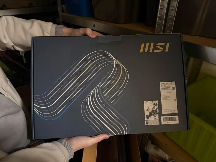 TE KOOP: MSI Prestige 16 AI EVO B1MG – Gloednieuw & Geseald!, Computers en Software, Windows Laptops, Nieuw, 16 inch, SSD, 4 Ghz of meer