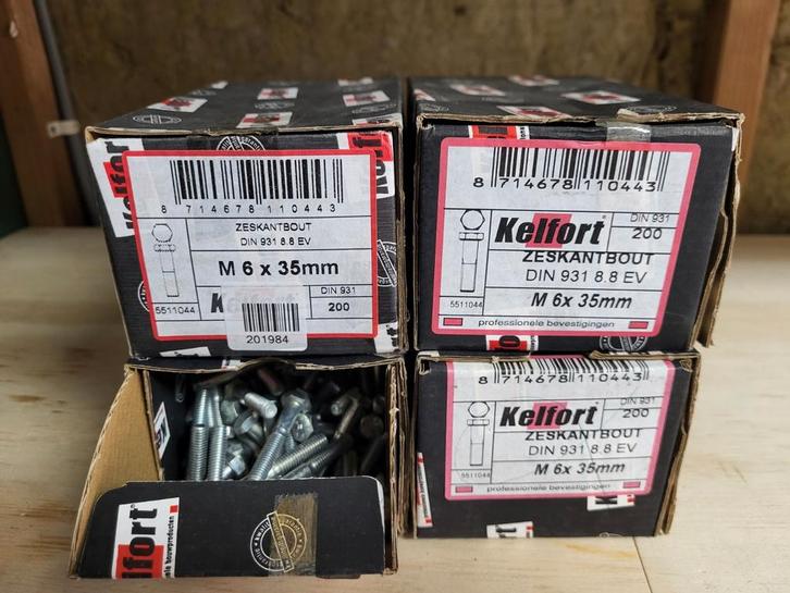 Diversen bouten: Kelfort, Multi-Monti-Plus, Doe-het-zelf en Verbouw, IJzerwaren en Bevestigingsmiddelen, Nieuw, Minder dan 50 mm