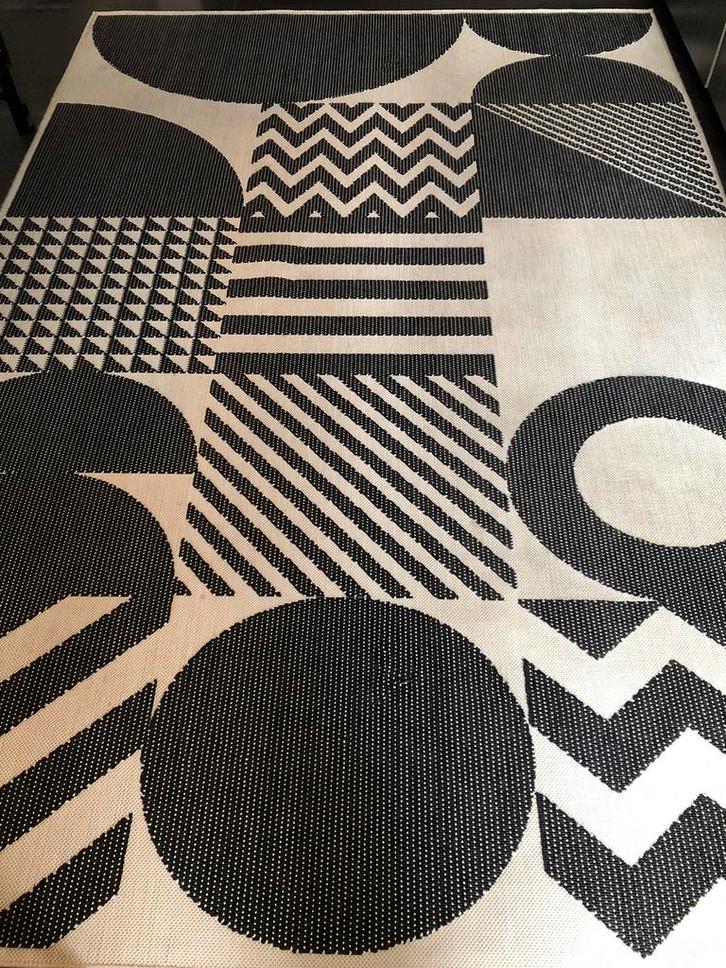 Fatboy binnen/ buitenkleed 290x200 meter. Koopje €75, Huis en Inrichting, Stoffering | Tapijten en Kleden, Gebruikt, 150 tot 200 cm