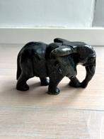 zeer mooie olifant in hardsteen 14 x 10 x 7 cm, Verzamelen, Beelden en Beeldjes, Ophalen of Verzenden, Zo goed als nieuw, Dier