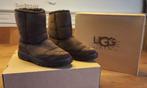 UGG korte laarzen mt 38, Overige kleuren, UUG, Lage of Enkellaarzen, Ophalen of Verzenden
